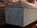 MSR Sarcophage (côté) Ra 14.jpg