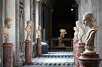 Kunsthistorisches Museum Wien 2016 Antikensammlung römische Büsten a.jpg