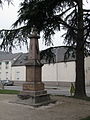 Artenay monument aux morts 1.jpg