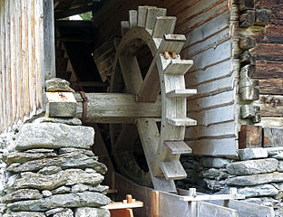 Mühlrad im Tuxertal.JPG