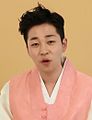 (TV10) 다이아·딘딘·모모랜드·신원호·엔씨아, 스타들의 설 인사 (Feat. 한복 인터뷰) 딘딘 1m31s.jpg